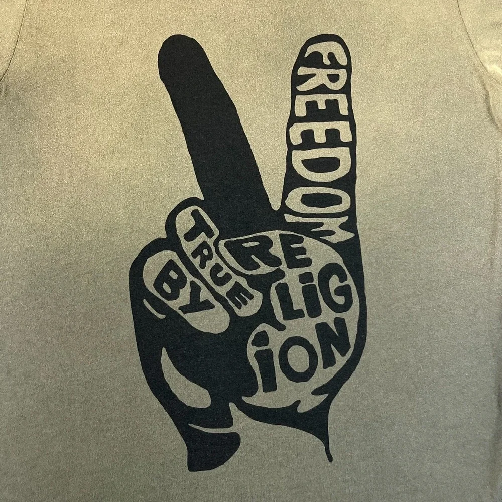 True Religion Graphic T-Shirt Peace Sign FREEDOM Olive‎ Green Men's Size M NWT